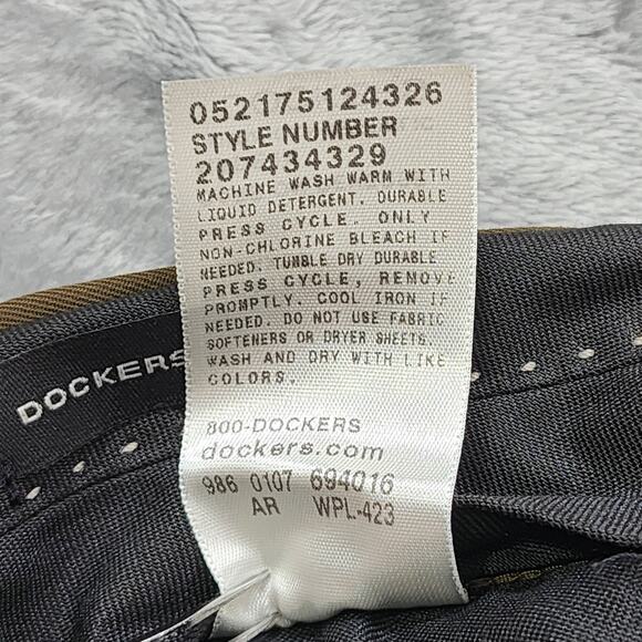 Dockers Pants Mens 42X30 Brown Pleated Cuffed Relaxed Fit Office NEW IRREGULAR - Picture 10 of 16
